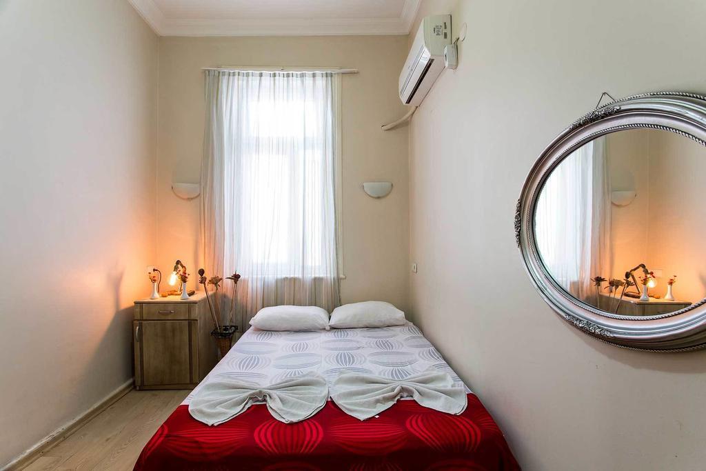 Laguna Otel Pansiyon Izmir Exterior photo
